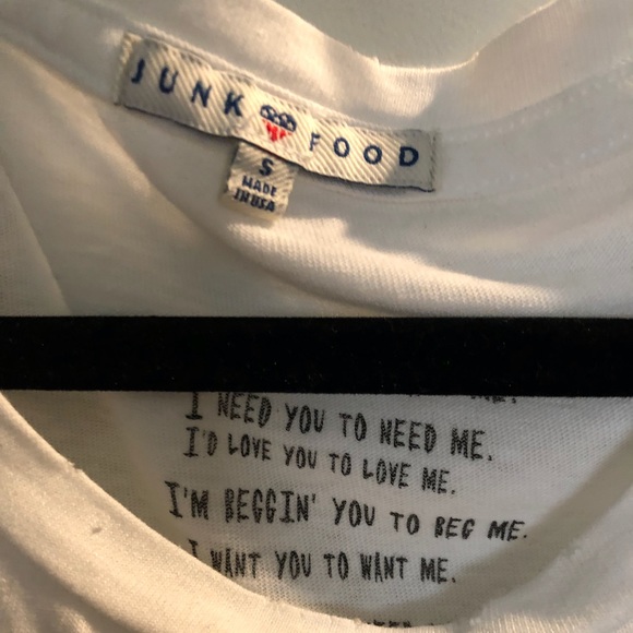 Junk food I want you to want me tee - Picture 2 of 3